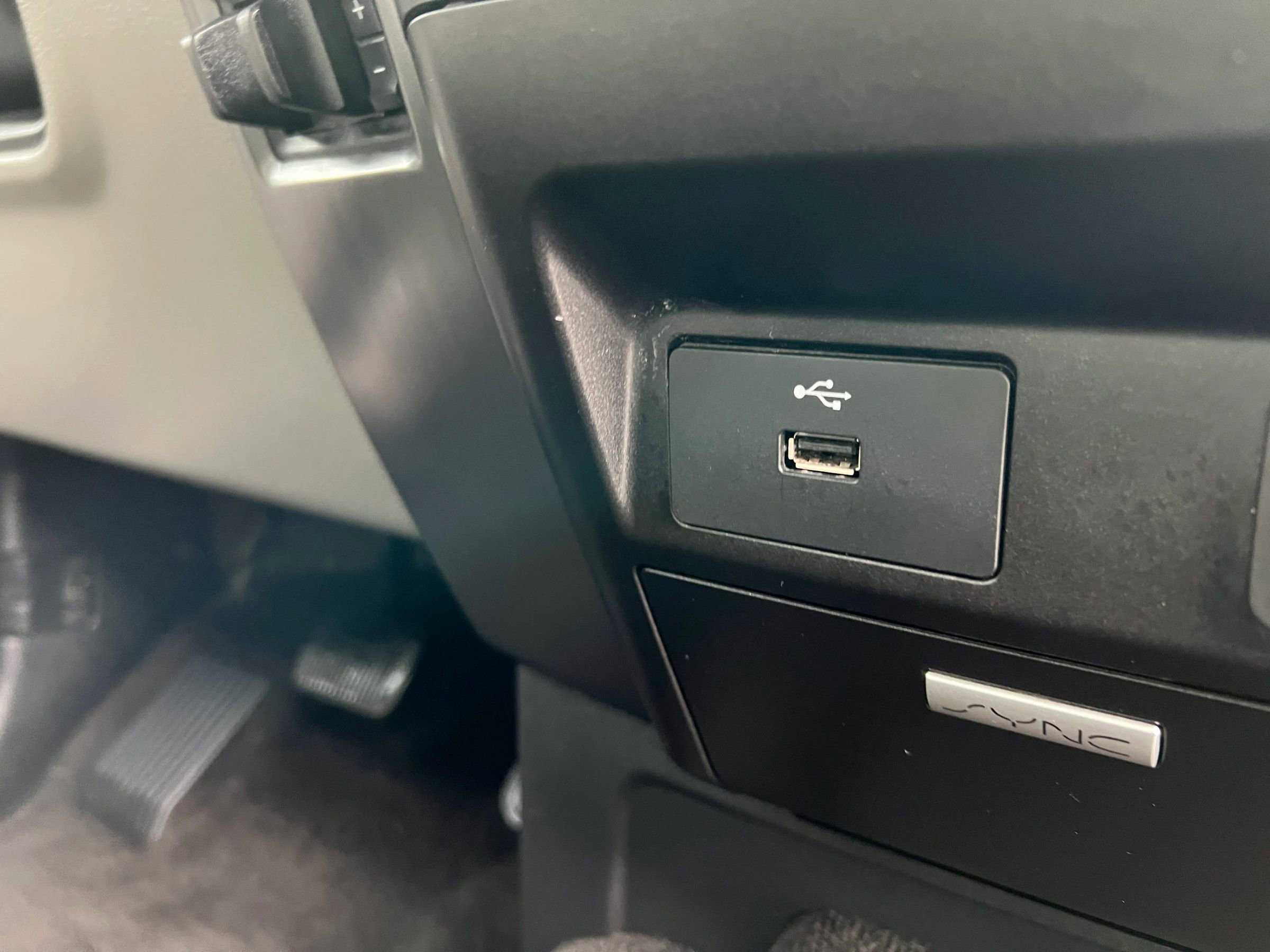 Used 2018 Ford F150 XLT w/ Max Trailer Tow Package image 34