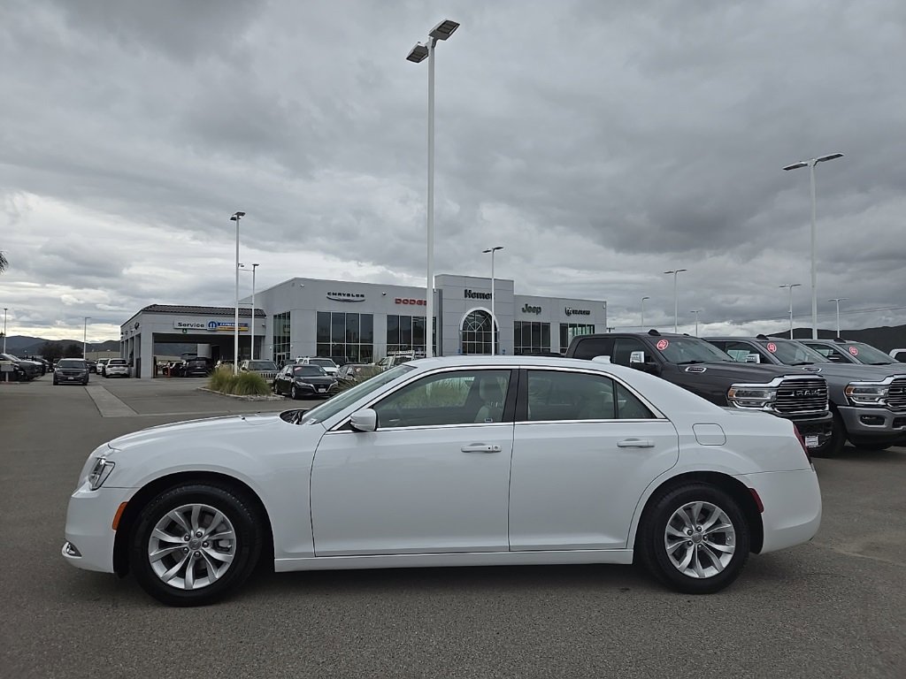 Certified 2023 Chrysler 300 Touring image 9