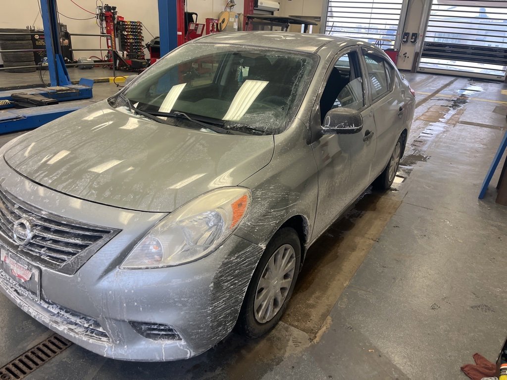 Used 2014 Nissan Versa S Plus image 2