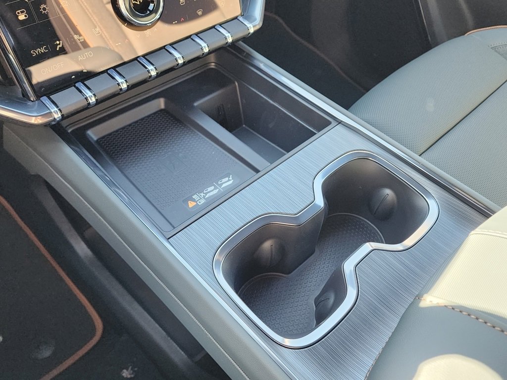 New 2026 GMC Acadia AT4 image 33