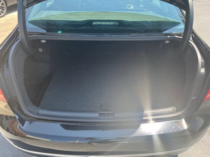 Used 2014 Volkswagen Passat 1.8T SEL Premium FWD image 13