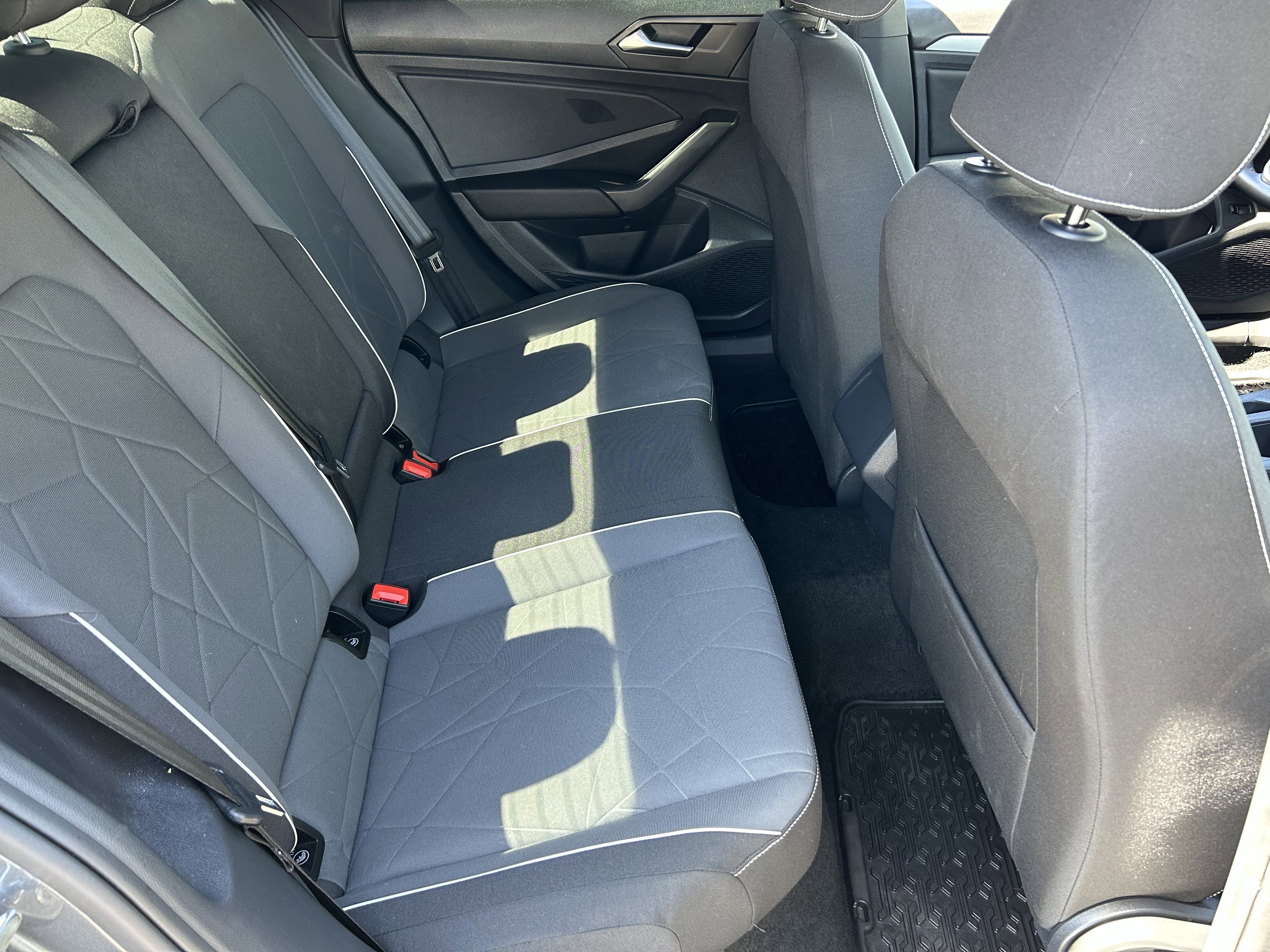 Used 2025 Volkswagen Jetta Sport image 11