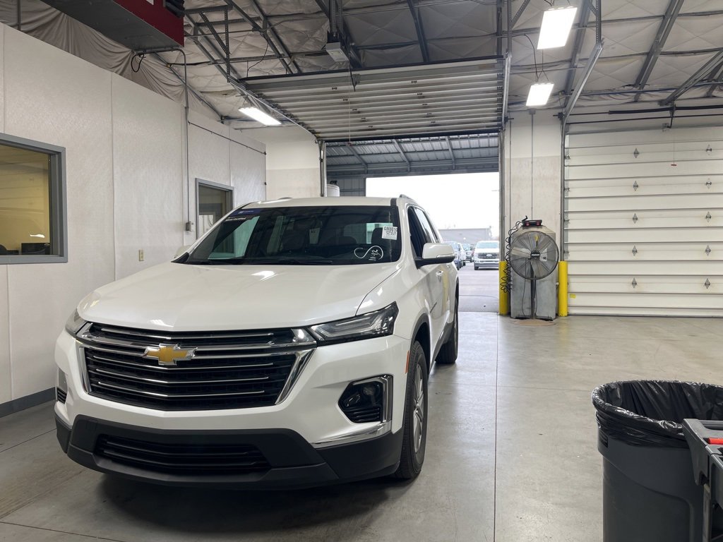 Used 2023 Chevrolet Traverse LT