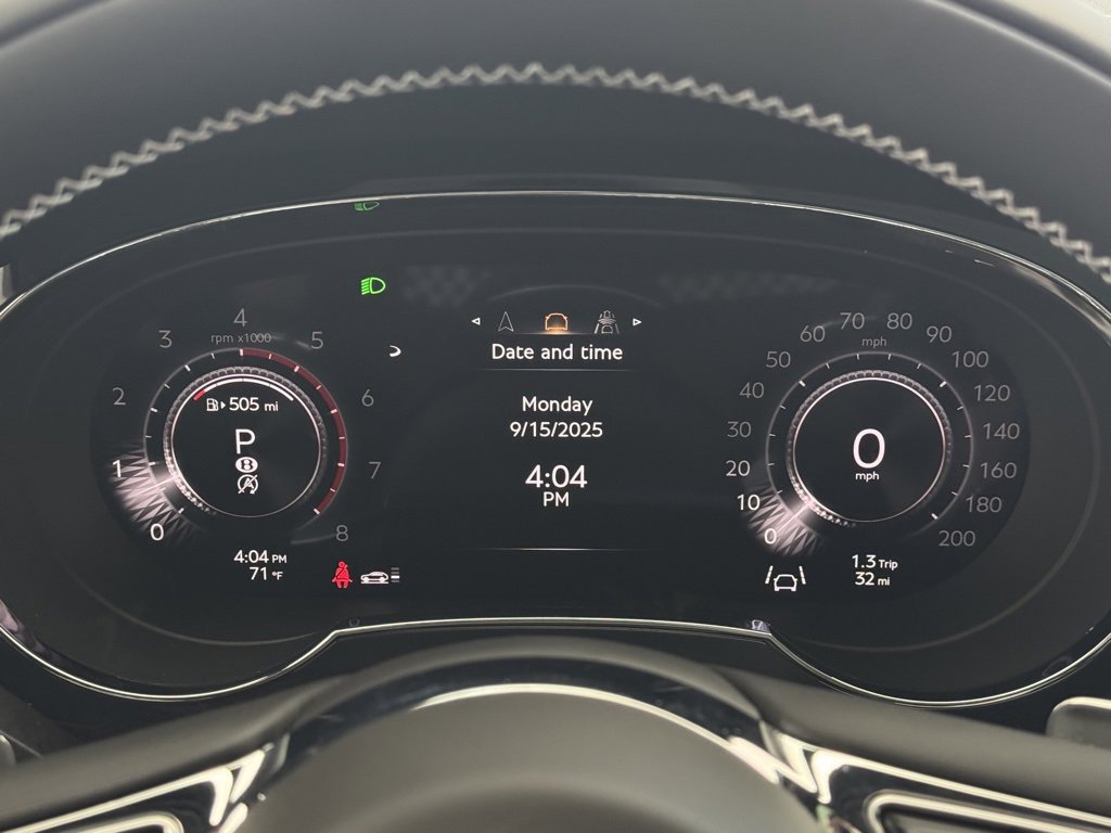 New 2025 Bentley Bentayga image 17