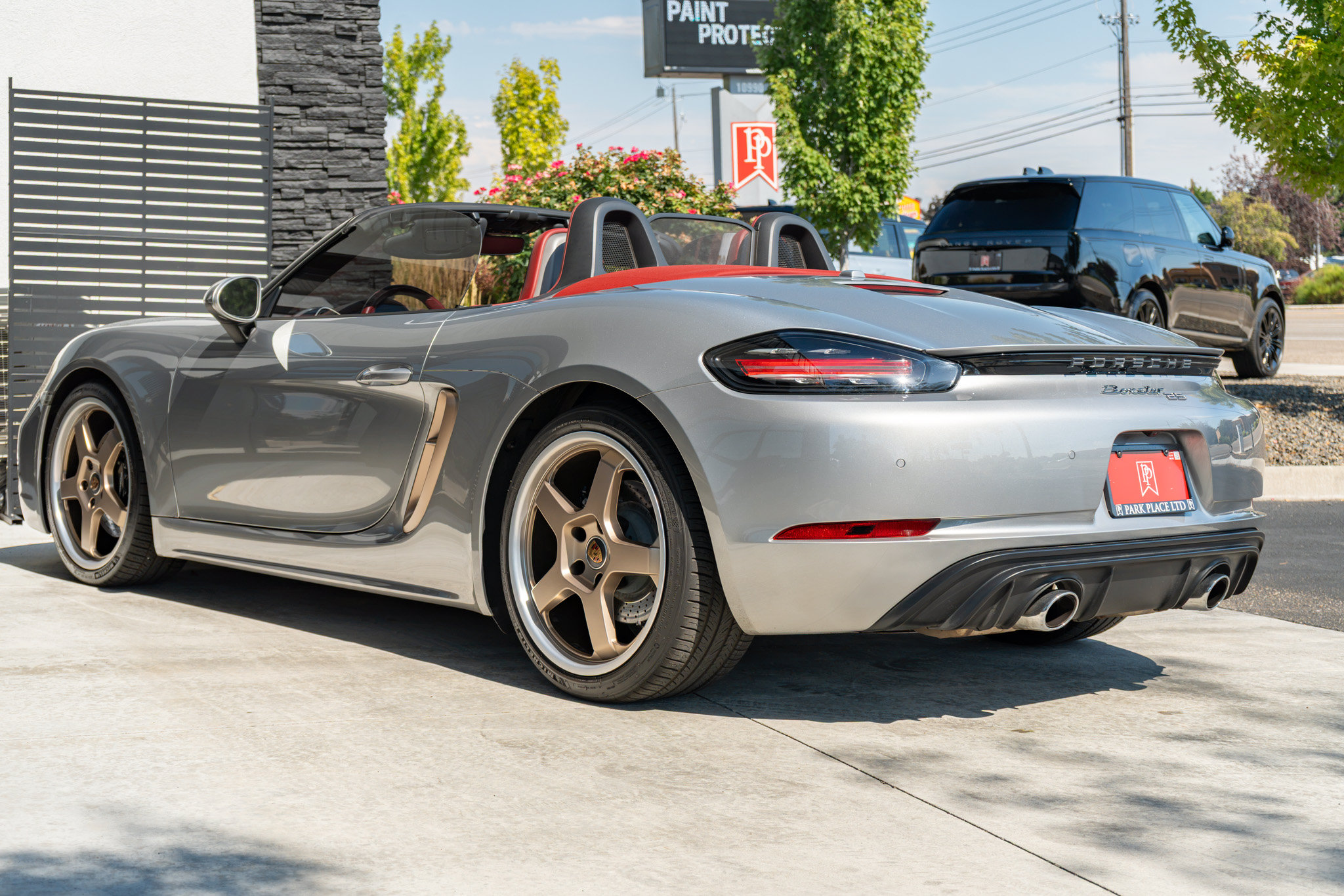Used 2021 Porsche 718 Boxster RWD image 13