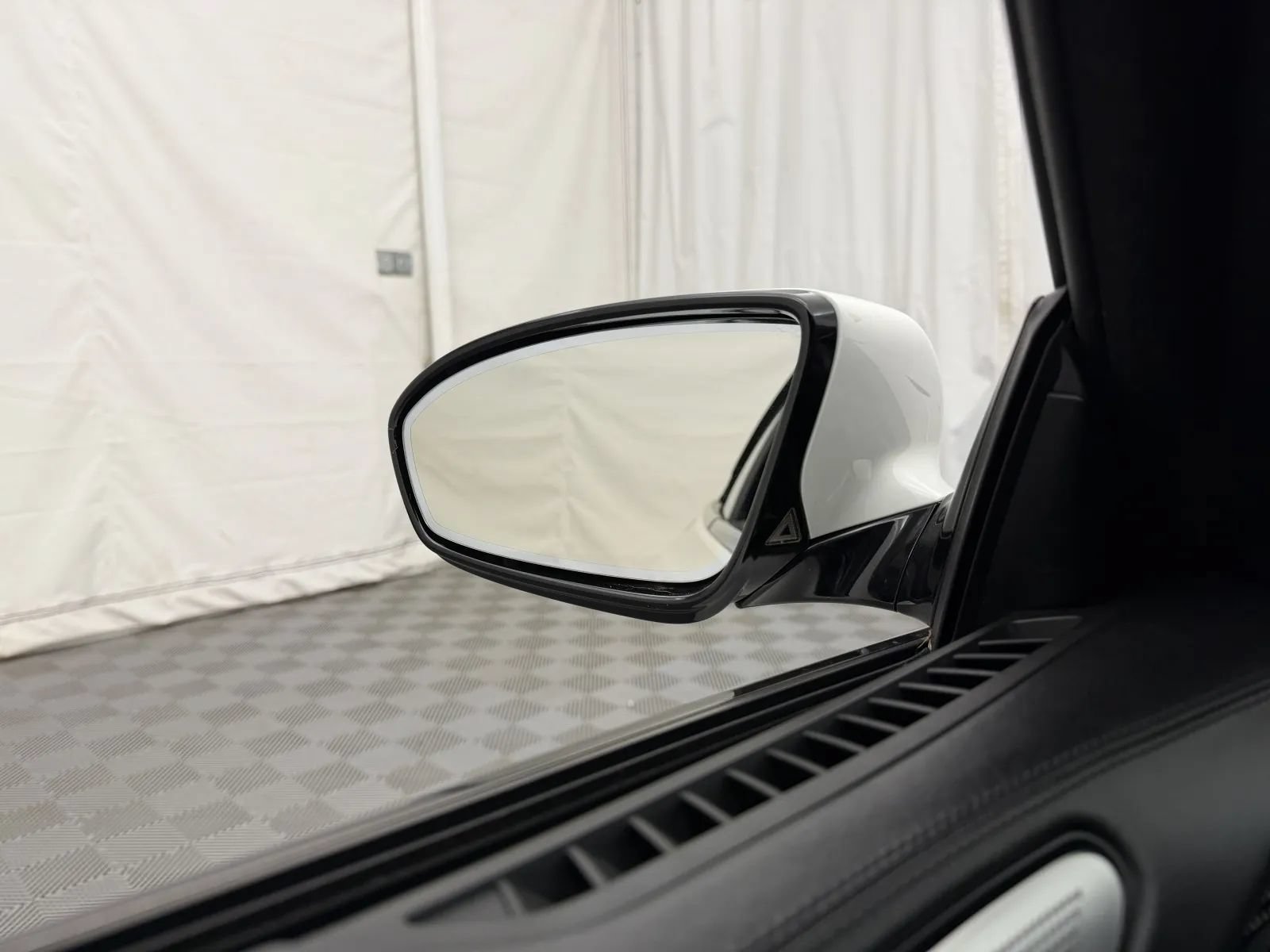 Used 2014 BMW M6 Convertible RWD image 18