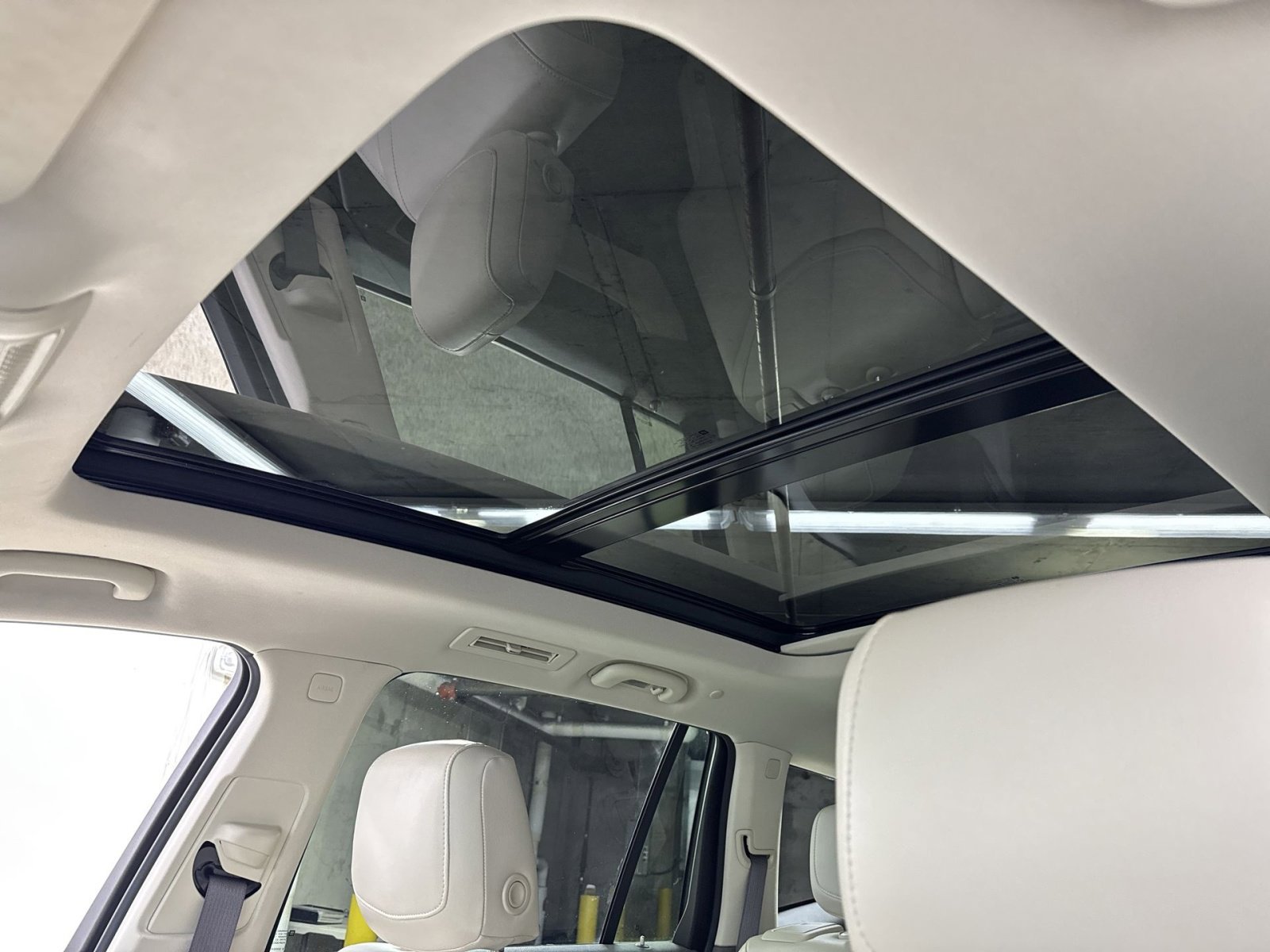 Used 2020 Cadillac XT6 Premium Luxury w/ LPO, Floor Liner Package image 28