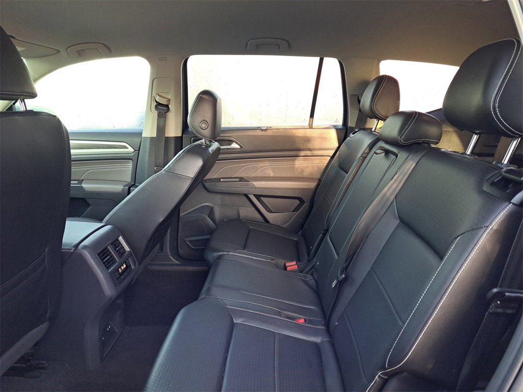Certified 2021 Volkswagen Atlas SE image 8