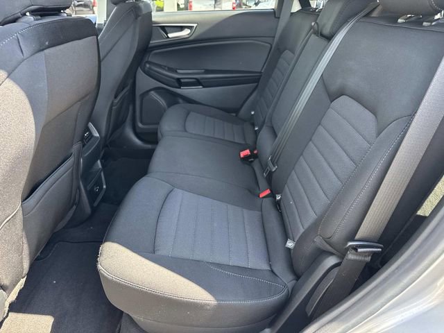 Used 2022 Ford Edge SE w/ Black Appearance Package AWD/4WD image 14