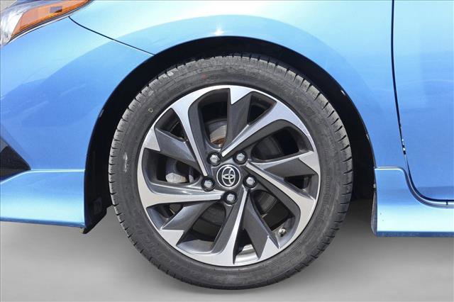 Used 2017 Toyota Corolla iM image 9