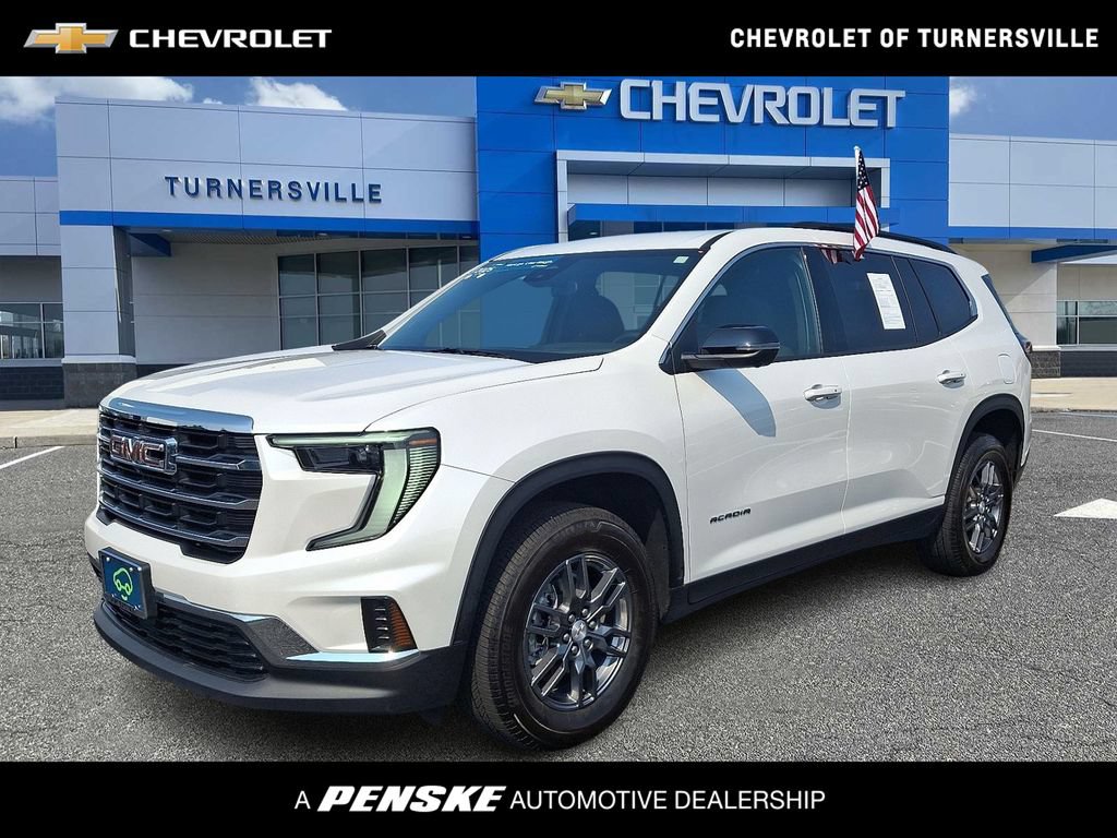 Certified 2025 GMC Acadia Elevation AWD/4WD image 1