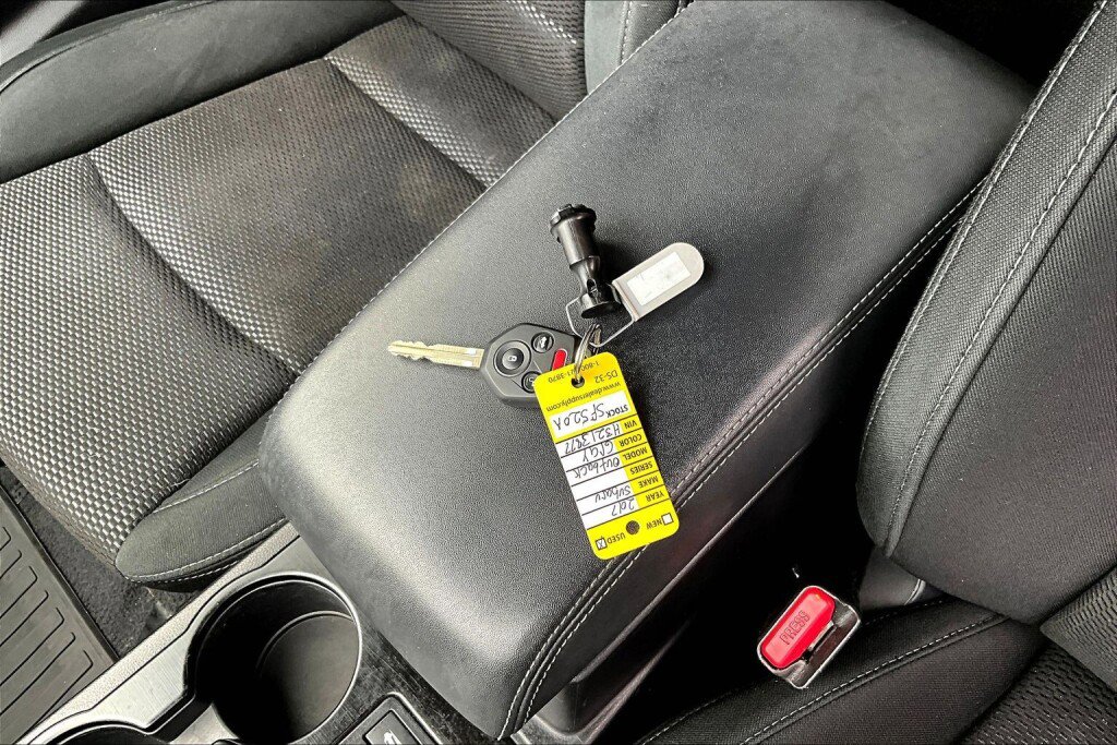 Used 2017 Subaru Outback 2.5i Premium image 17