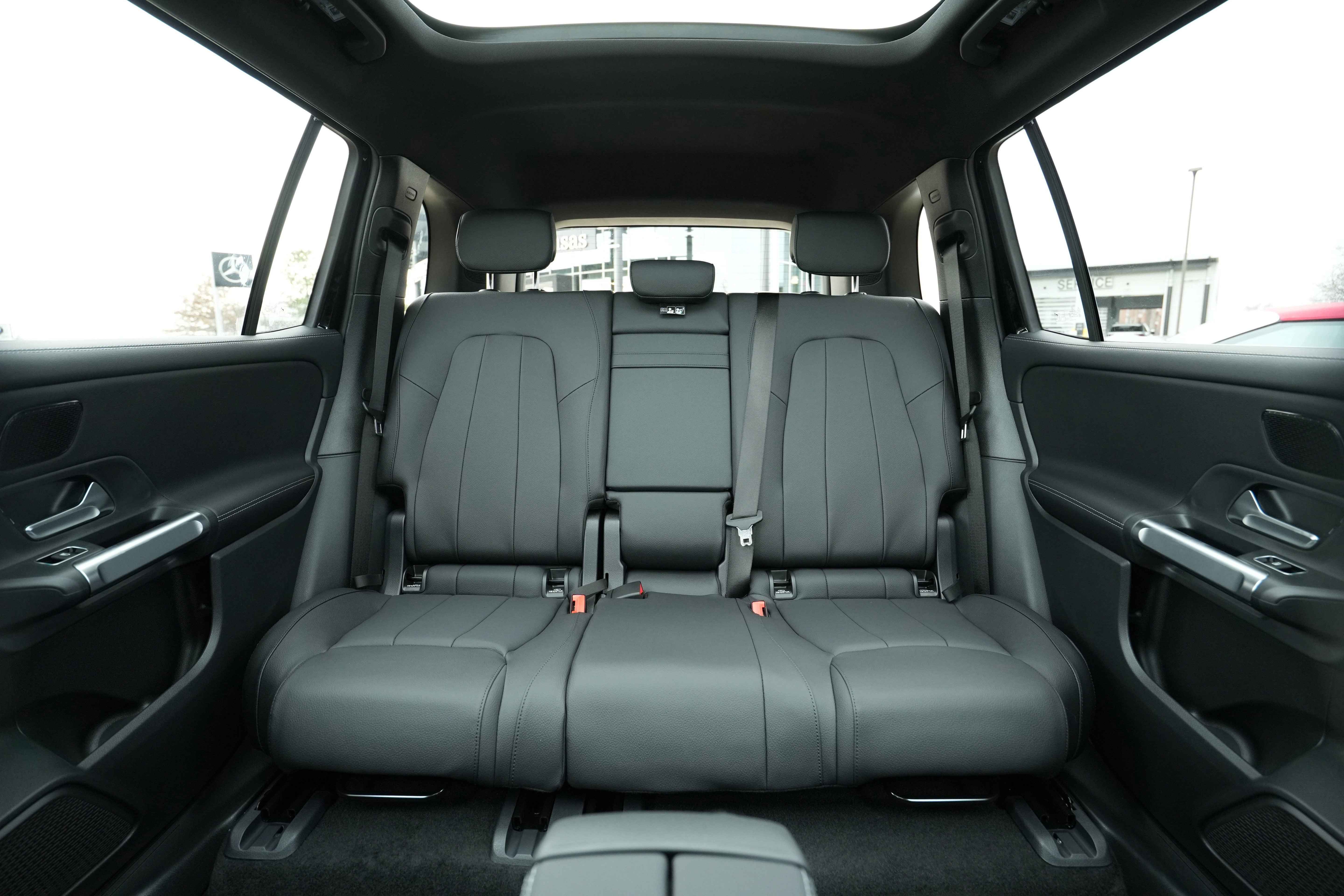 New 2026 Mercedes-Benz GLB 250 4MATIC image 34