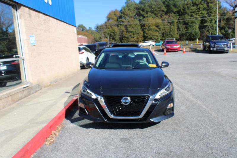 Used 2021 Nissan Altima 2.5 SV image 2