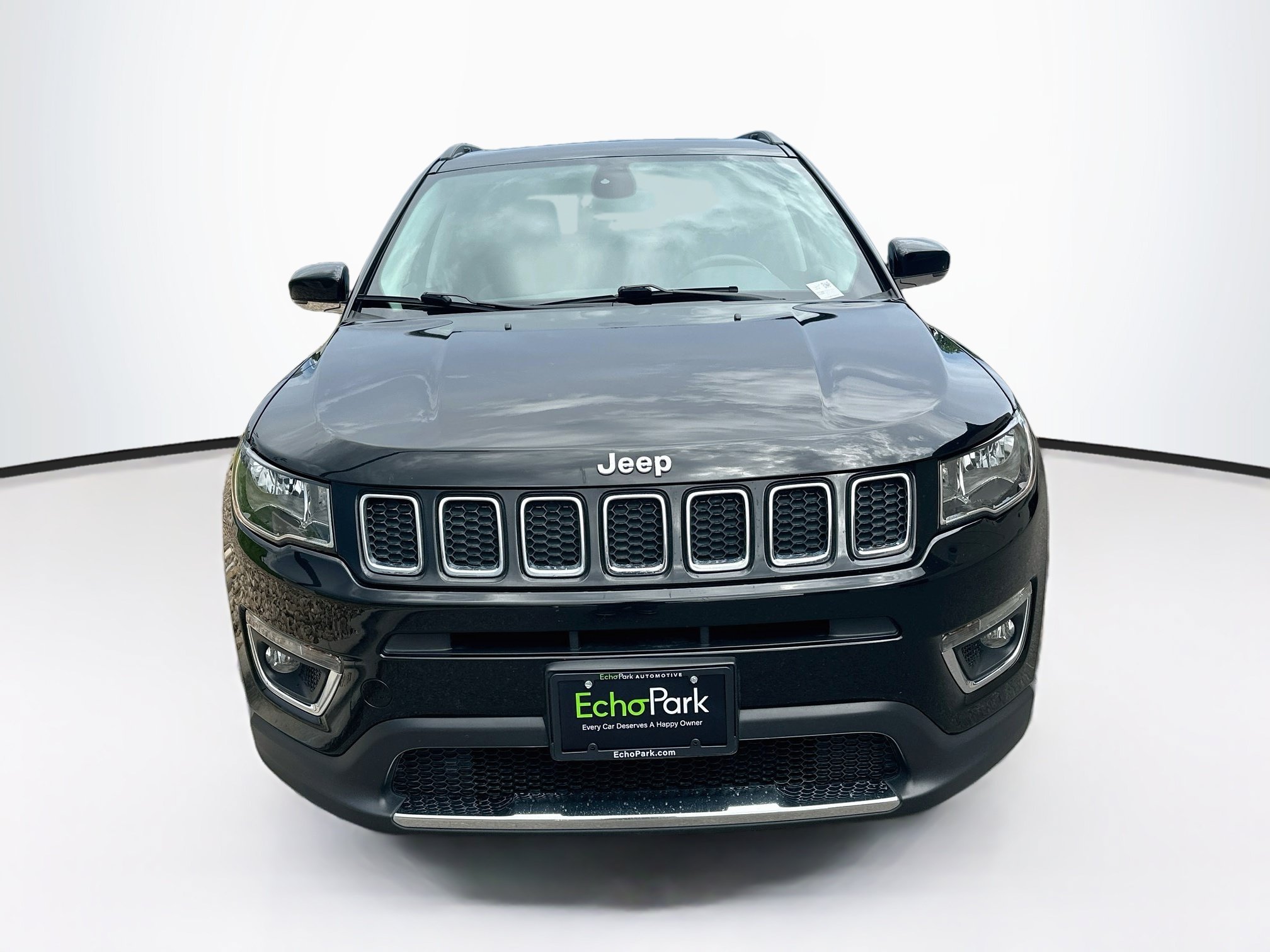 Used 2017 Jeep Compass Limited w/ Navigation Group AWD/4WD image 2