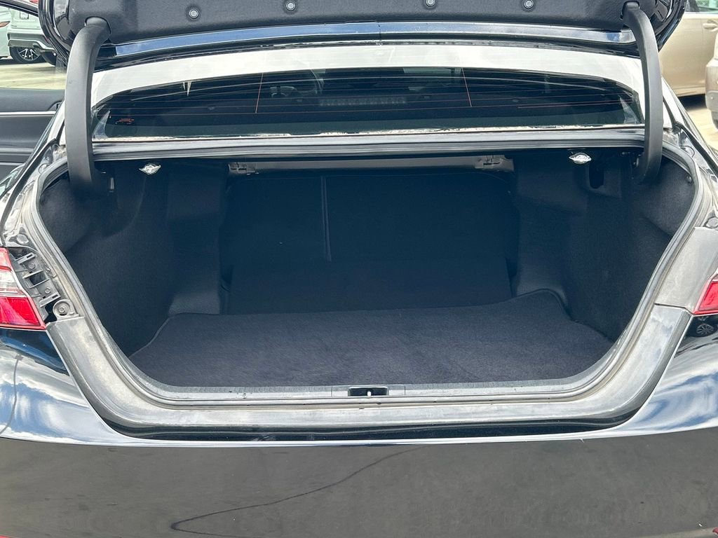 Used 2021 Toyota Camry XSE image 14