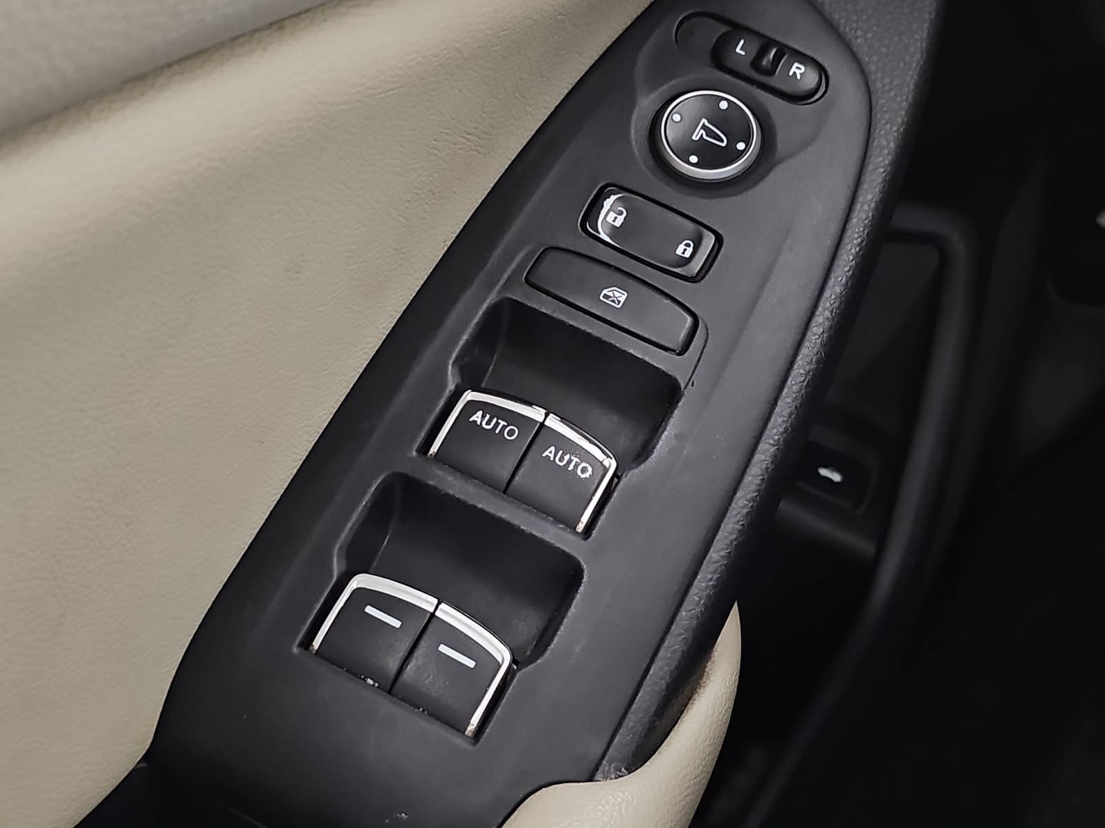 Used 2022 Honda Accord EX-L image 22