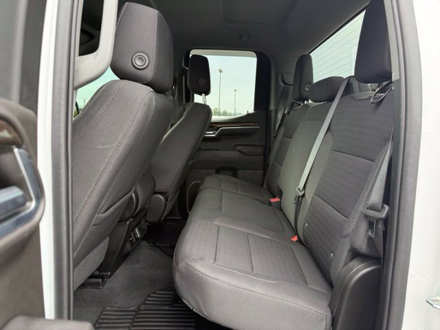 Used 2022 Chevrolet Silverado 1500 LT AWD/4WD image 16