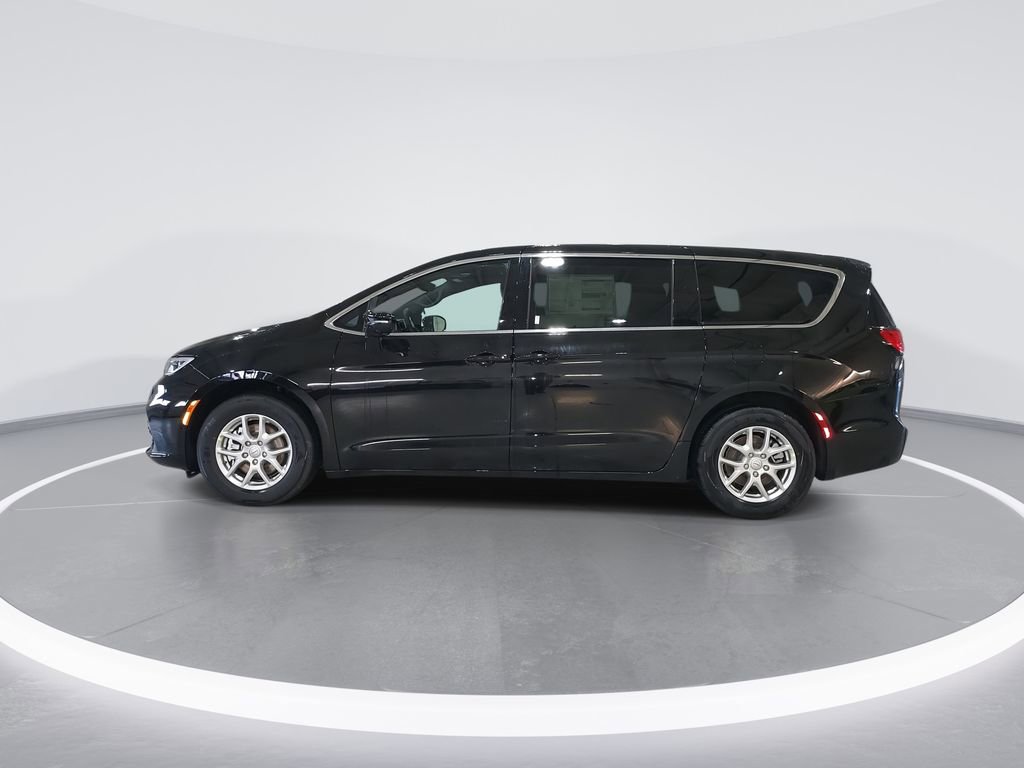 New 2026 Chrysler Pacifica Select image 5