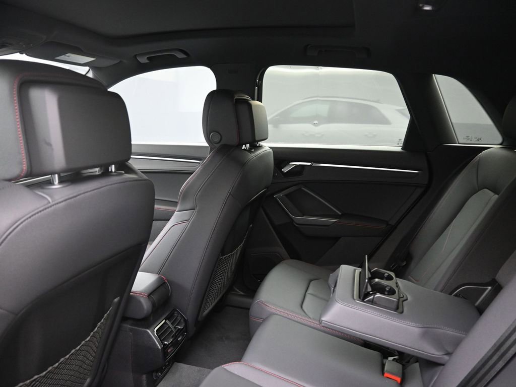 Used 2025 Audi Q3 2.0T Premium Plus w/ Premium Plus Package image 18
