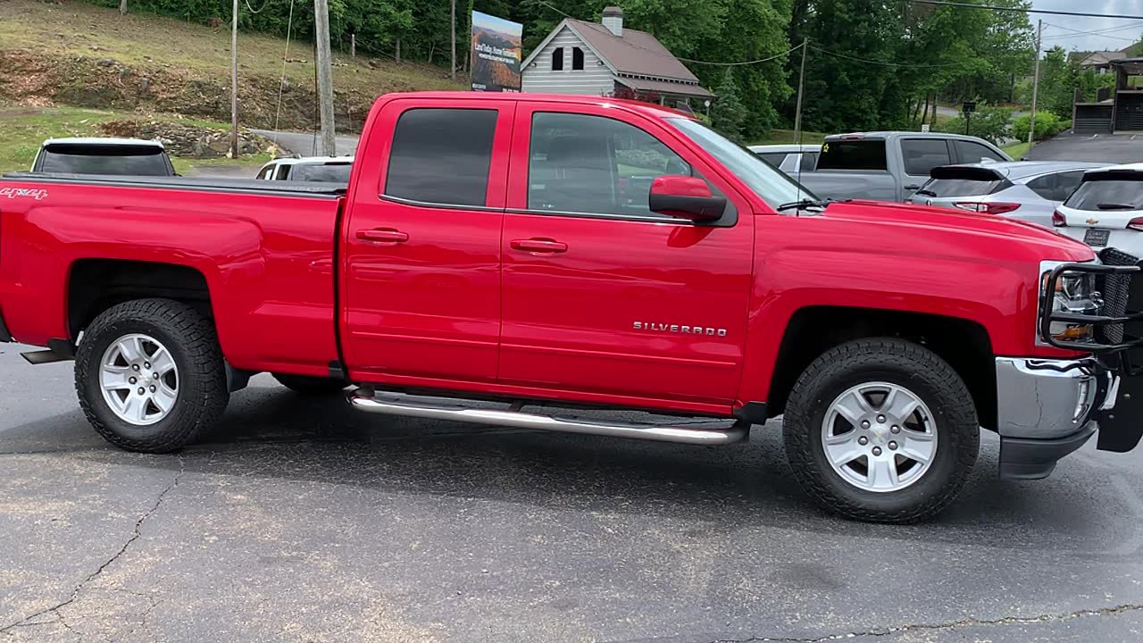 Used 2017 Chevrolet Silverado 1500 LT w/ All Star Edition AWD/4WD image 6