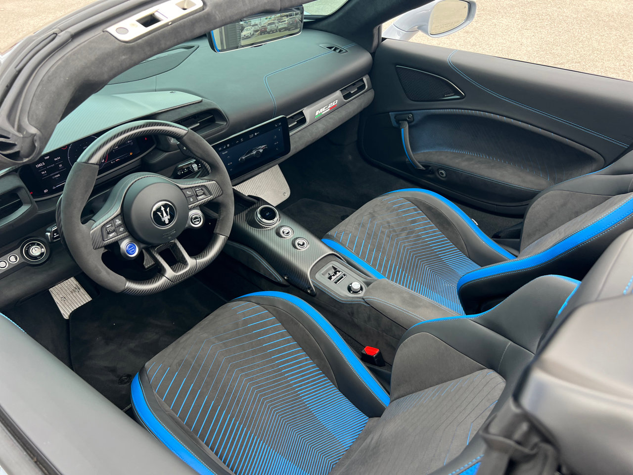 Used 2023 Maserati MC20 Spyder RWD image 32