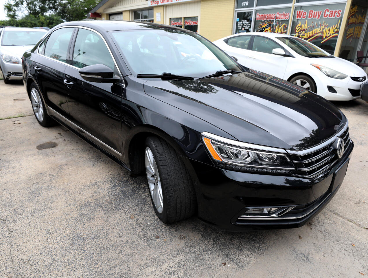 Used 2017 Volkswagen Passat 1.8T SEL Premium image 4