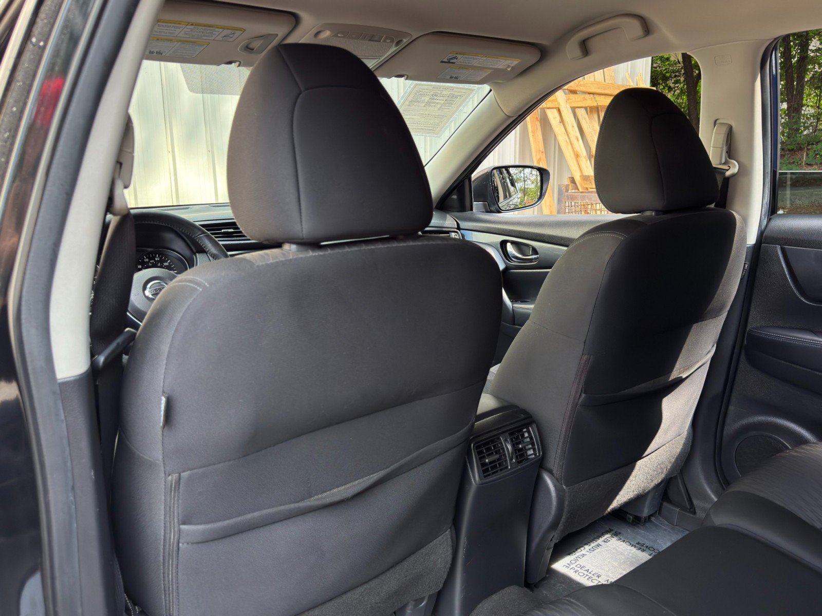 Used 2020 Nissan Rogue SV FWD image 29