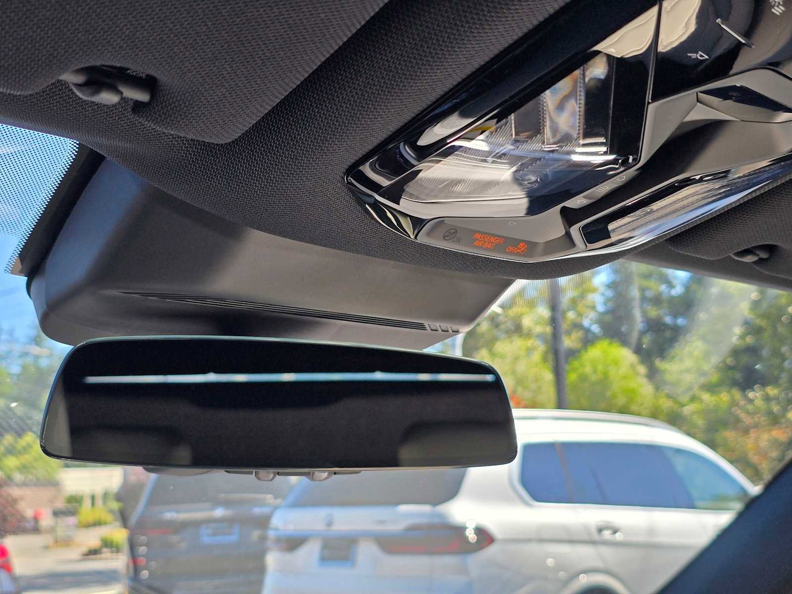 New 2025 BMW 750e xDrive 750e xDrive w/ Executive Package image 28