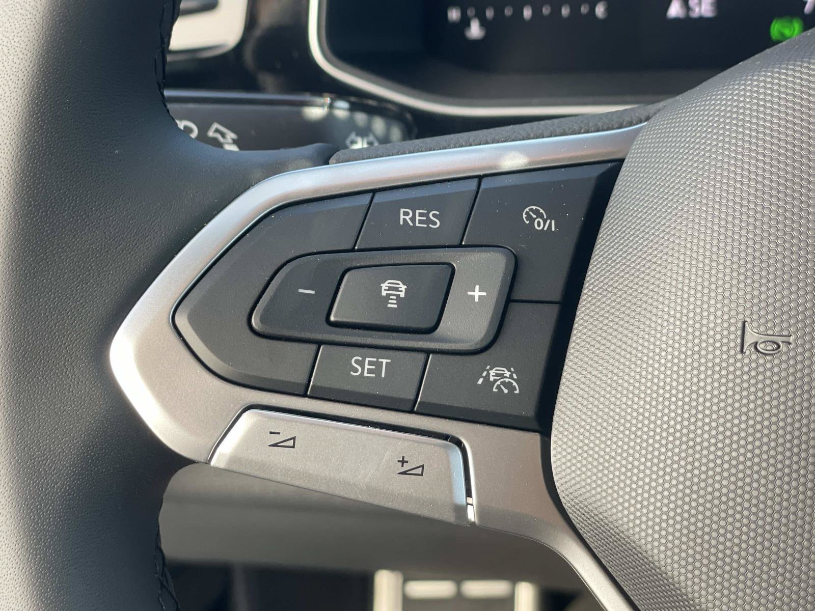 New 2027 Volkswagen Jetta Sport FWD image 7
