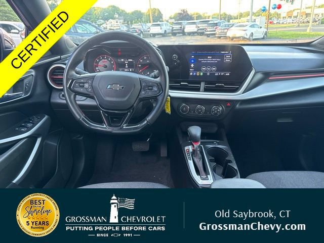Used 2024 Chevrolet Trax RS FWD image 19