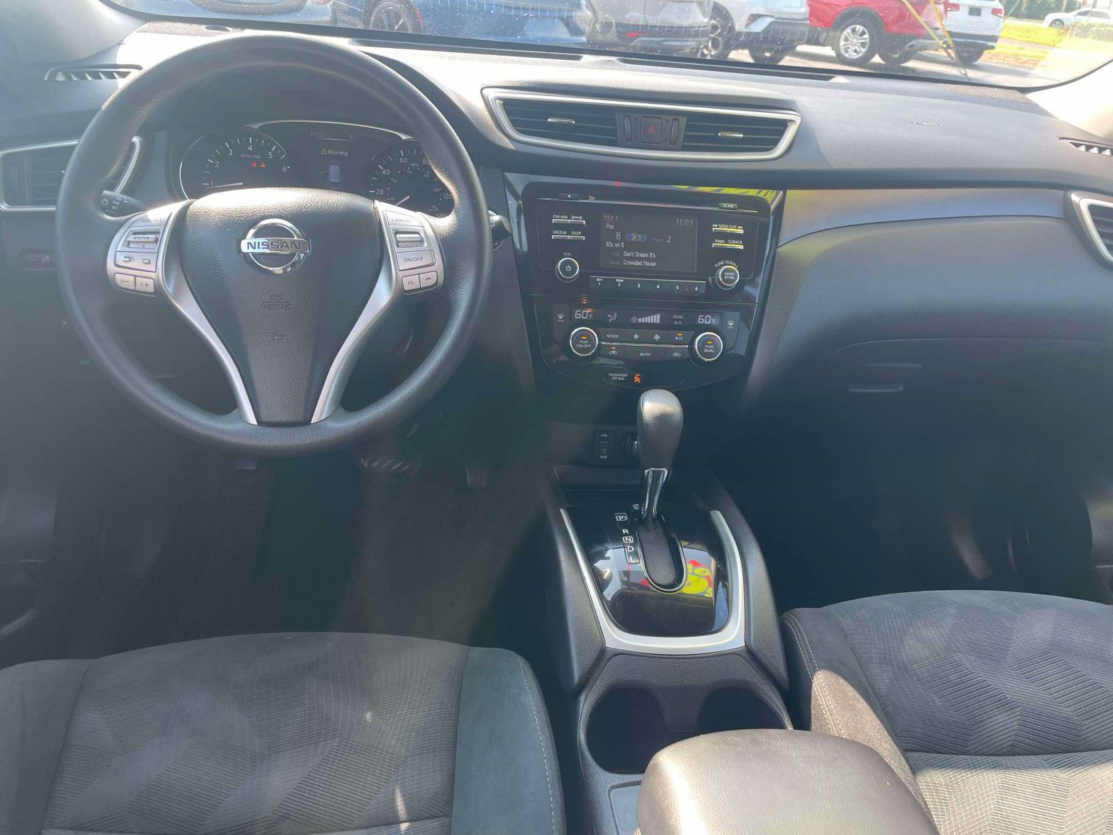 Used 2015 Nissan Rogue SV FWD image 14
