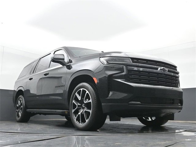 Used 2022 Chevrolet Suburban RST w/ Sport Performance Package image 48