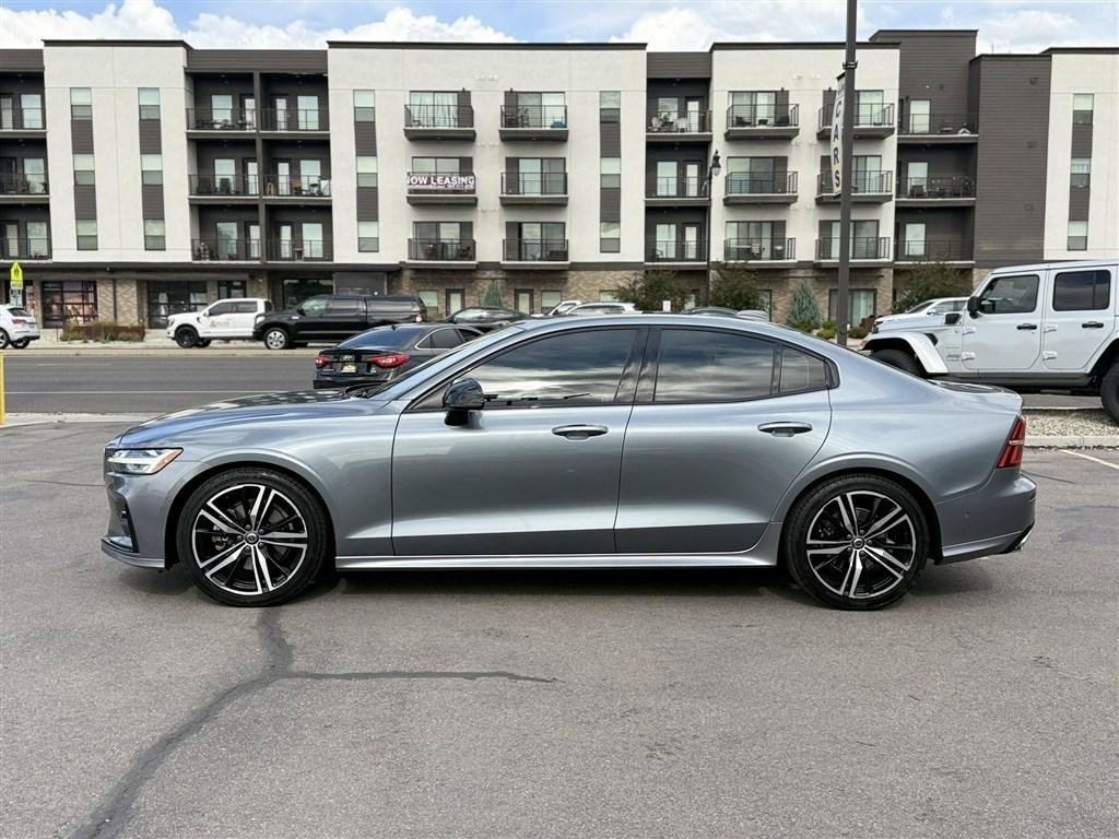 Used 2019 Volvo S60 T5 R-Design FWD image 4