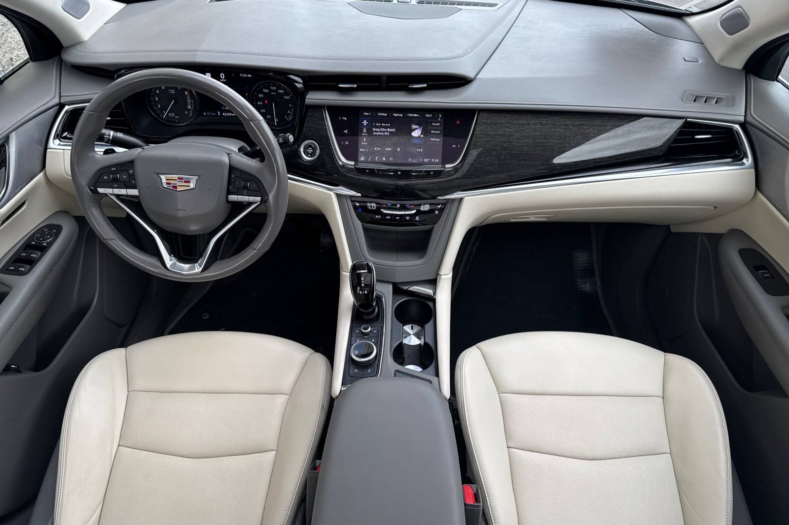 Certified 2021 Cadillac XT6 Premium Luxury w/ LPO, Radiant Package AWD/4WD image 17