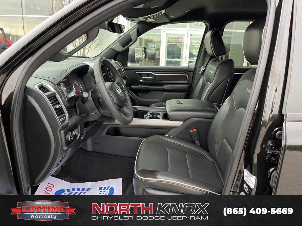 Used 2025 RAM 1500 Laramie w/ Sport Appearance Package AWD/4WD image 4