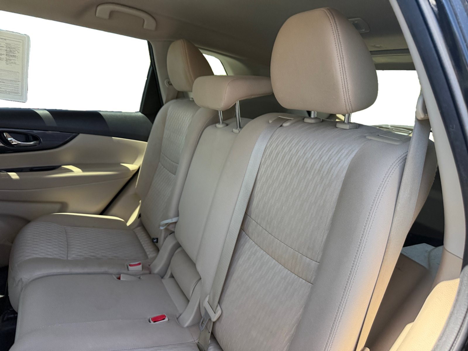 Used 2017 Nissan Rogue SV AWD/4WD image 16