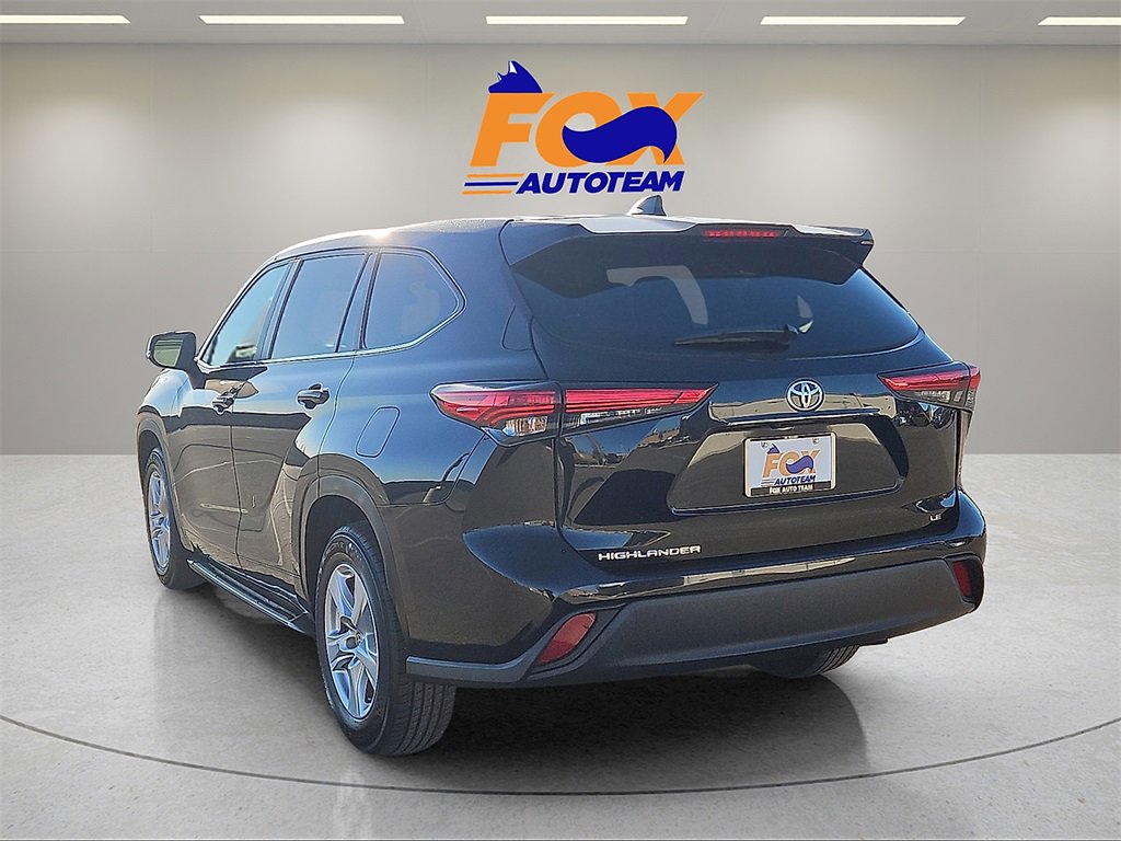 Used 2023 Toyota Highlander L image 3