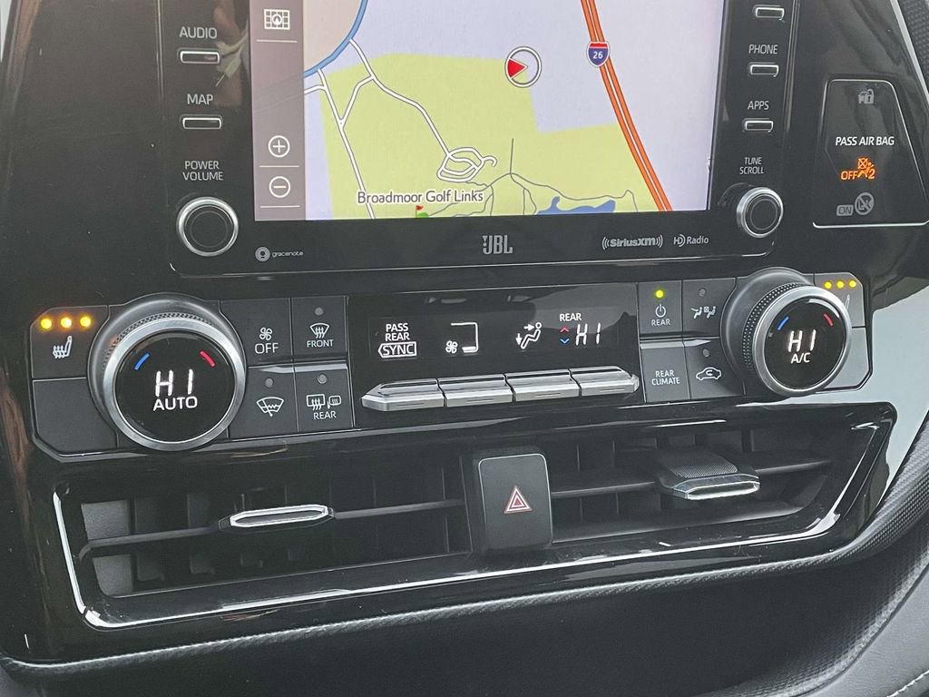 Used 2021 Toyota Highlander XSE image 19