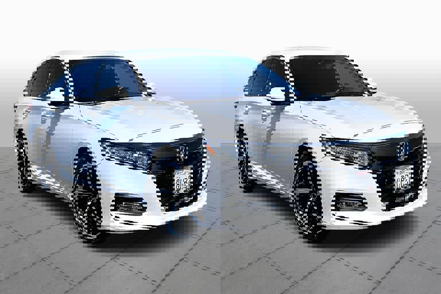 Used 2018 Honda Accord Sport image 2