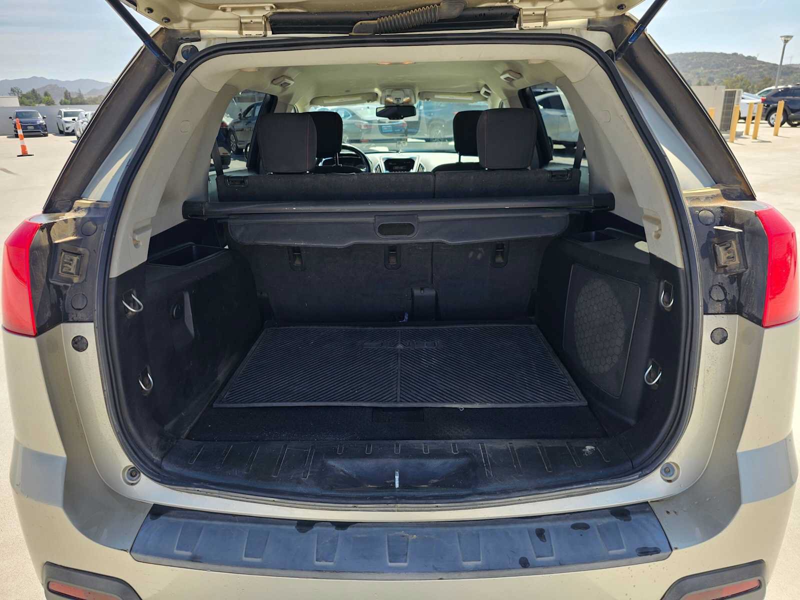 Used 2014 GMC Terrain SLE w/ LPO, Protection Package FWD image 14