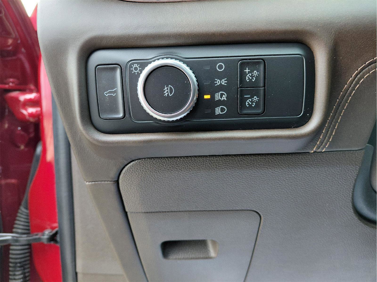 Used 2022 Ford Explorer King Ranch w/ Premium Technology Package image 28