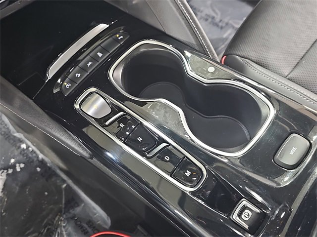 Certified 2022 Buick Envision Essence w/ Sport Touring Package image 22