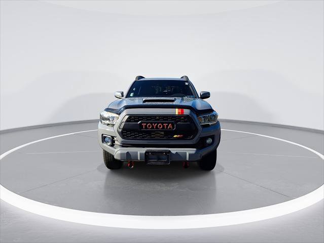 Certified 2020 Toyota Tacoma TRD Sport w/ TRD Premium Sport Package AWD/4WD image 5