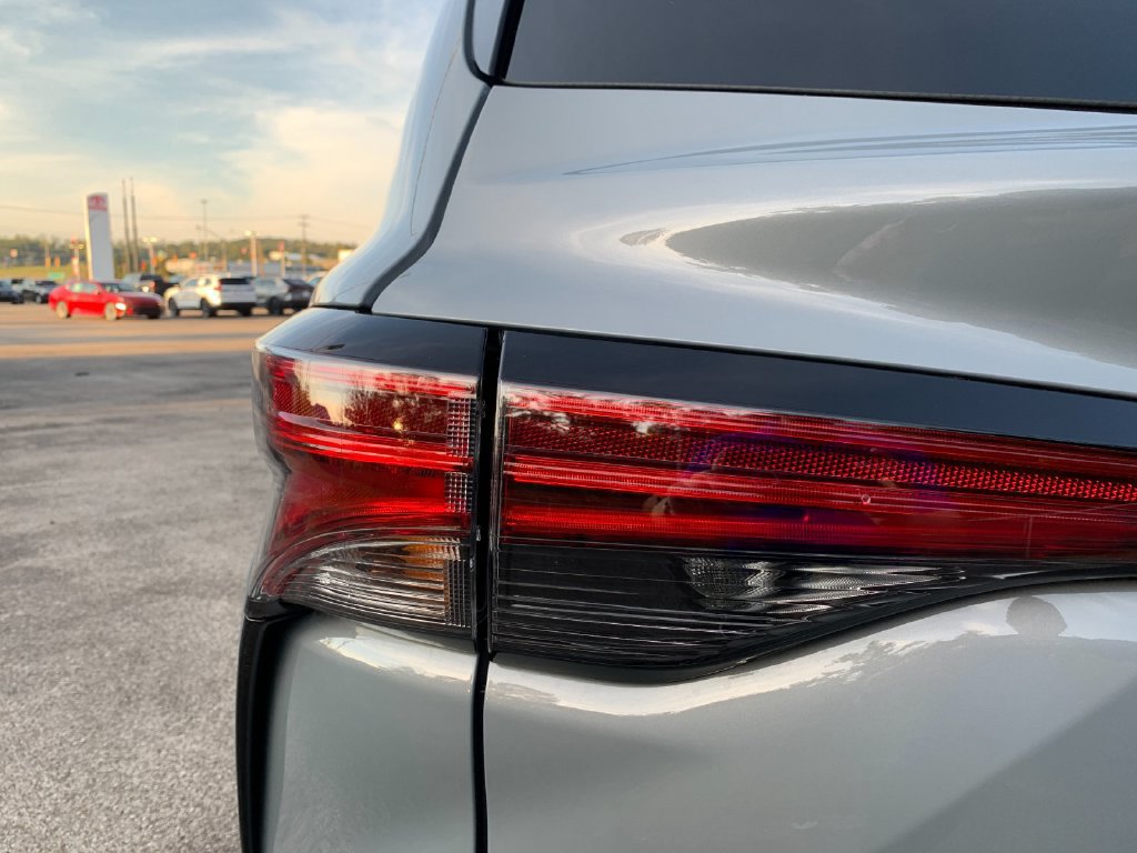 New 2026 Toyota Sienna XSE AWD/4WD image 32