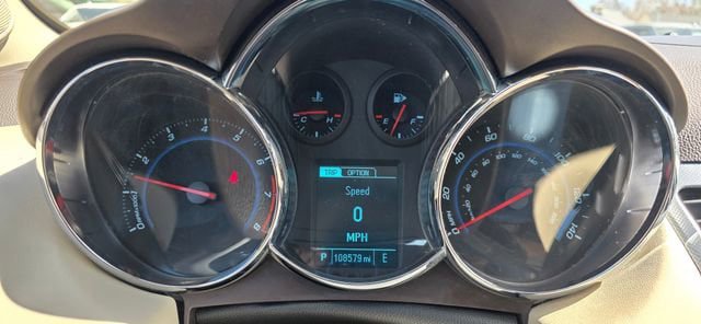 Used 2014 Chevrolet Cruze LTZ w/ Enhanced Safety Package FWD image 17