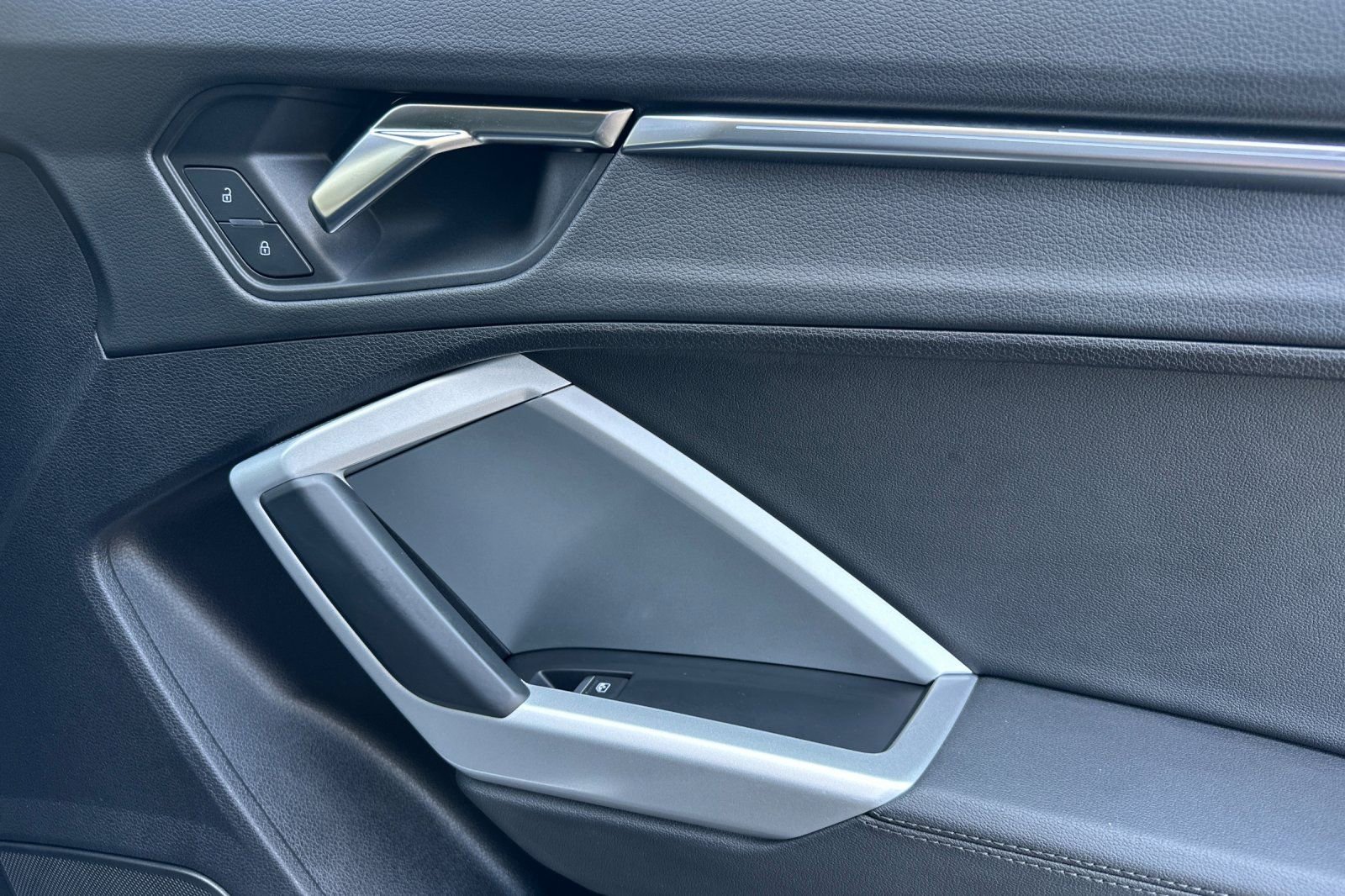 Used 2022 Audi Q3 2.0T Premium Plus w/ Premium Plus Package image 21