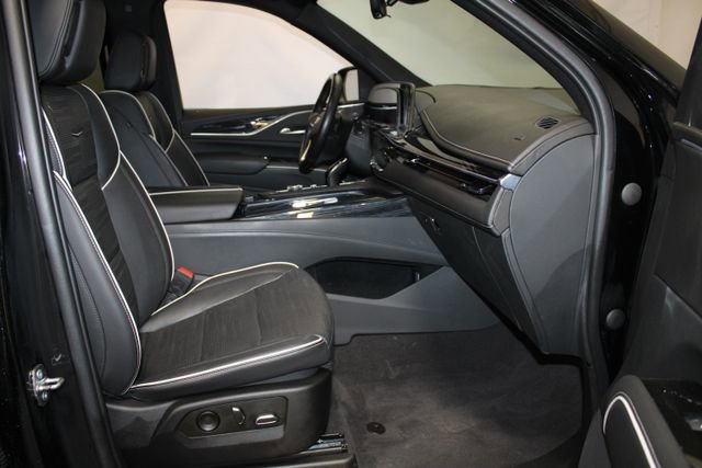 Used 2022 Cadillac Escalade Sport w/ Touring Package AWD/4WD image 12