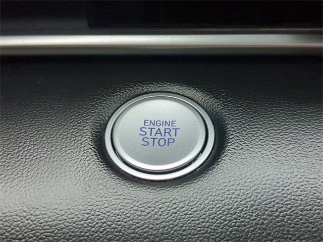 Used 2022 Hyundai Elantra Blue image 25