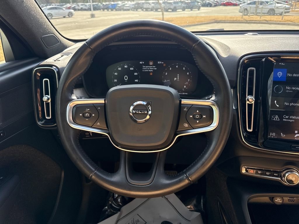 Used 2019 Volvo XC40 T5 Momentum image 18